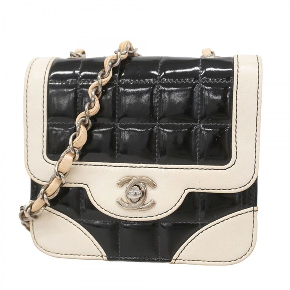 CHANEL Black Leather Shoulder Bag - Picture 1 of 16